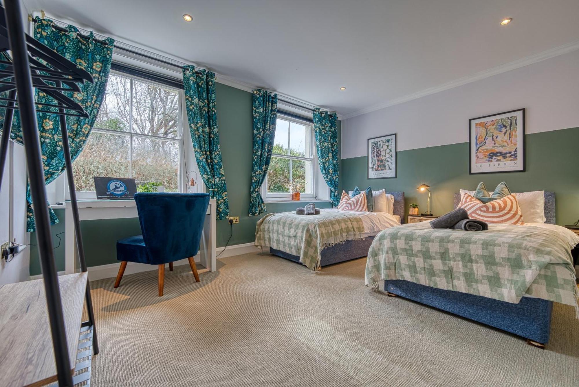 2 Bedroom Stylish Spacious Apt, Sleeps 6, Central Cheltenham, With Free Parking - By Blue Puffin Stays Экстерьер фото