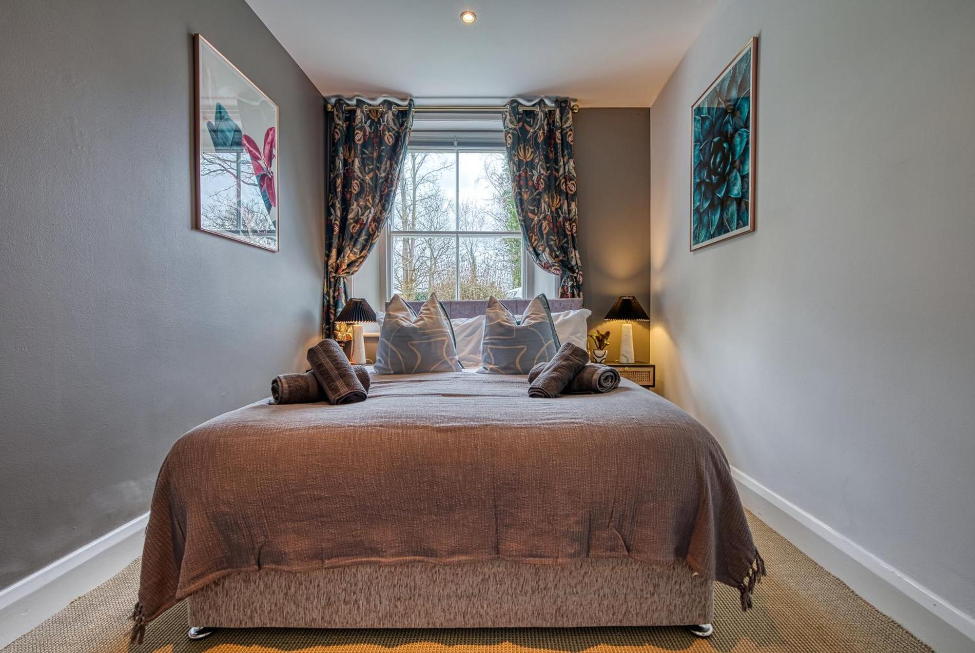 2 Bedroom Stylish Spacious Apt, Sleeps 6, Central Cheltenham, With Free Parking - By Blue Puffin Stays Экстерьер фото